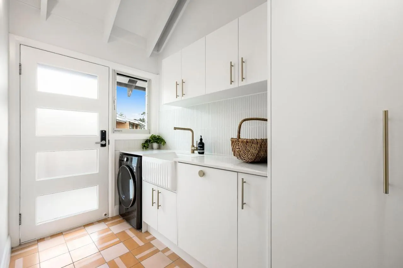 Stylish & Central Coastal Apartment Maroochydore